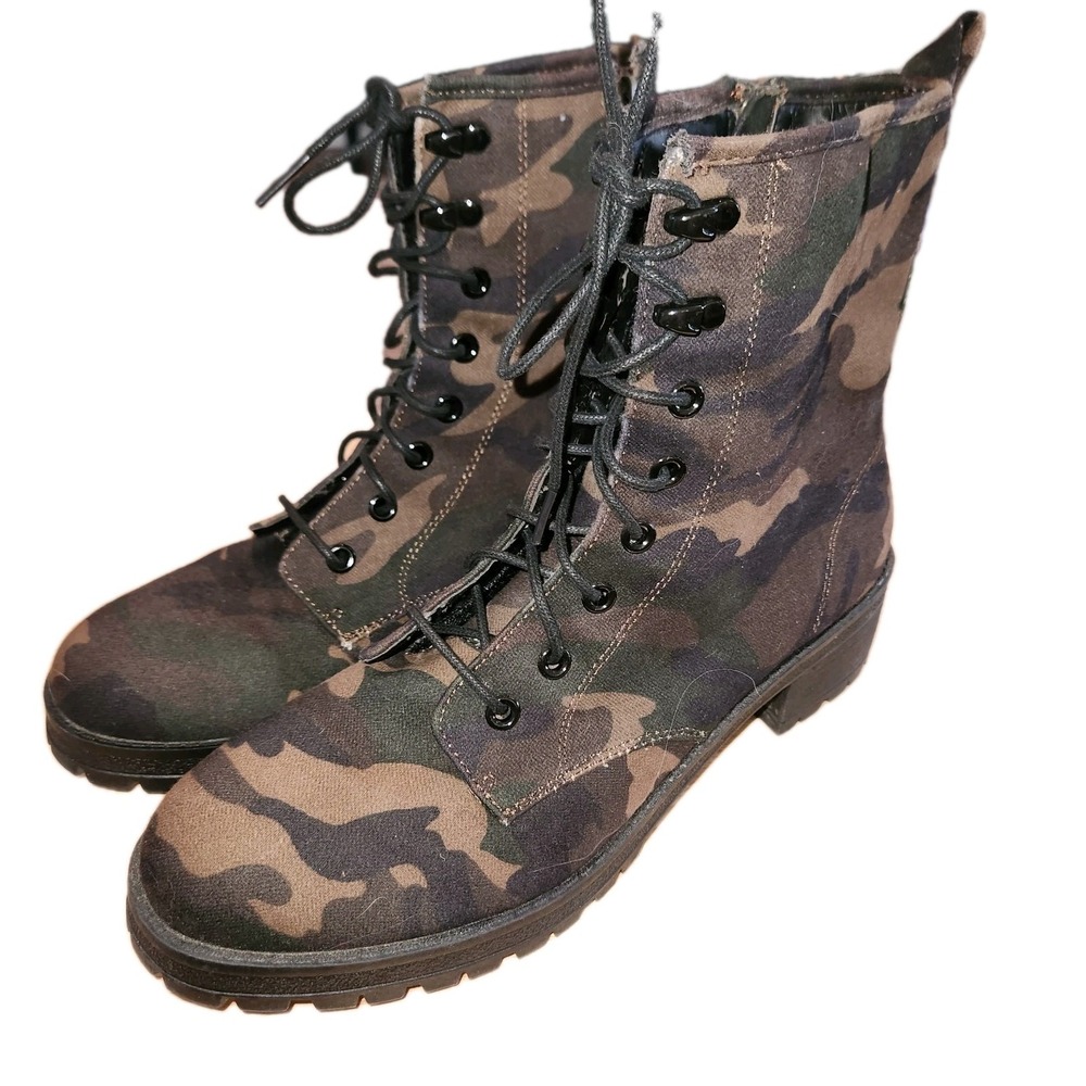 Madden Girl Eloisee Camo Combat Style Boots Women Size 10M Side Zip